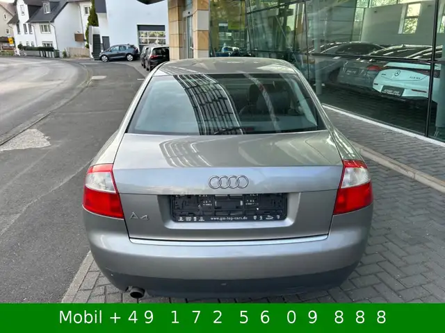 Audi A4 view 7