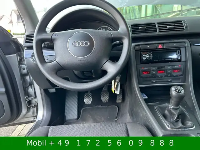 Audi A4 view 10