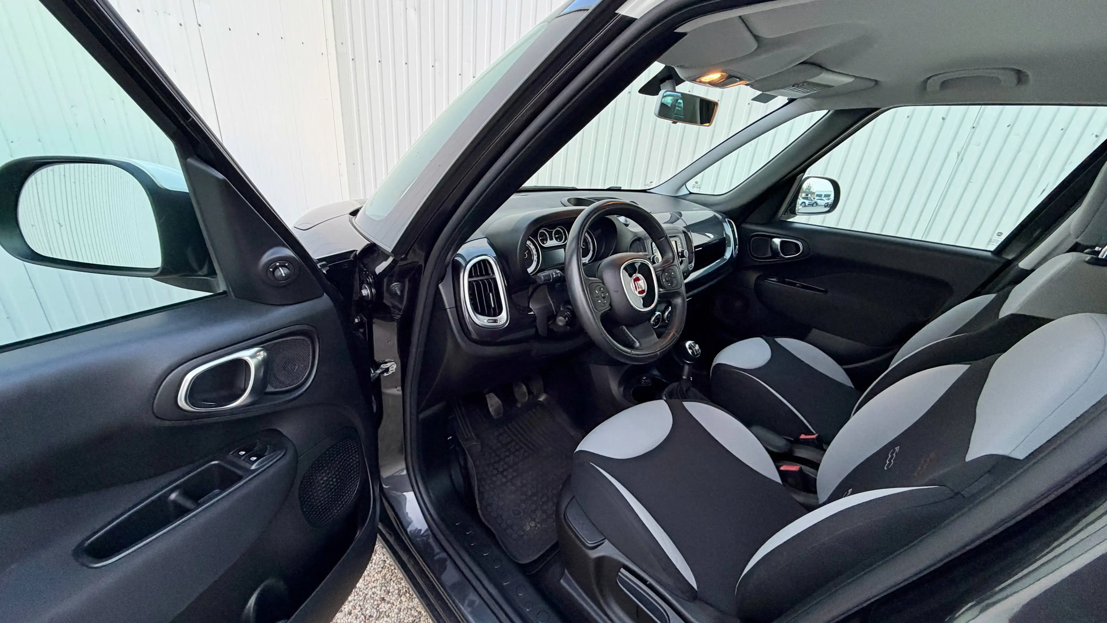 Fiat 500L Pop Star — photo 8