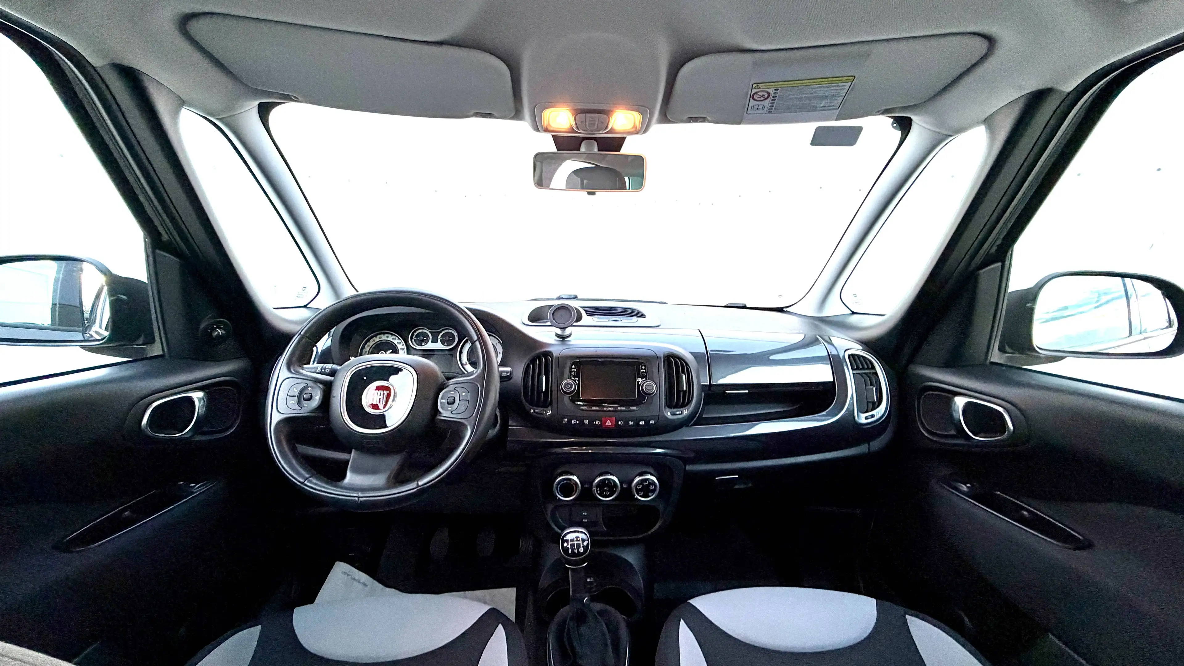 Fiat 500L Pop Star — photo 9