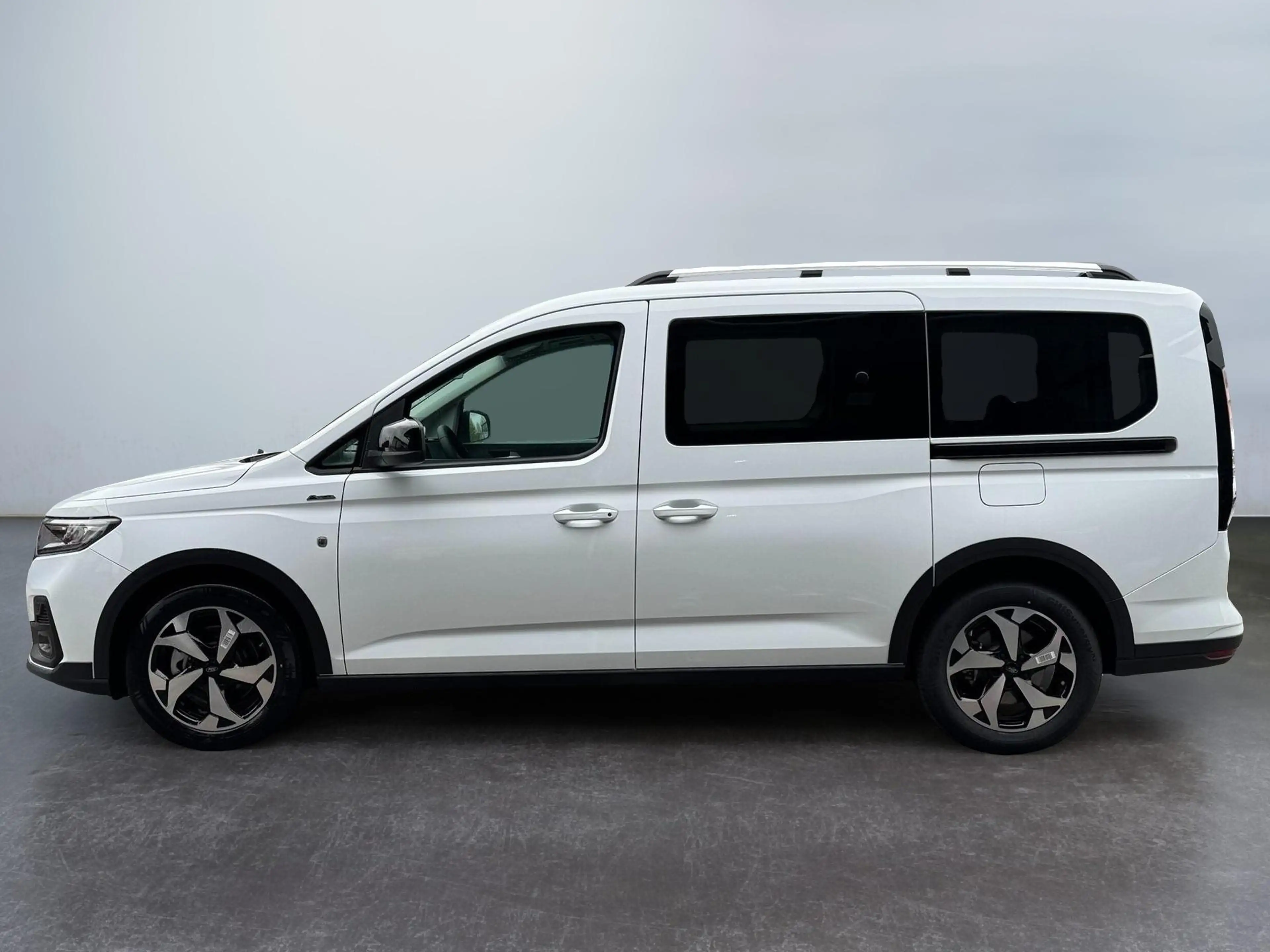 Ford Grand Tourneo Active 2,0 TDCI L2 7 Sitzer 2Zoklima Anhängerku... — photo 5