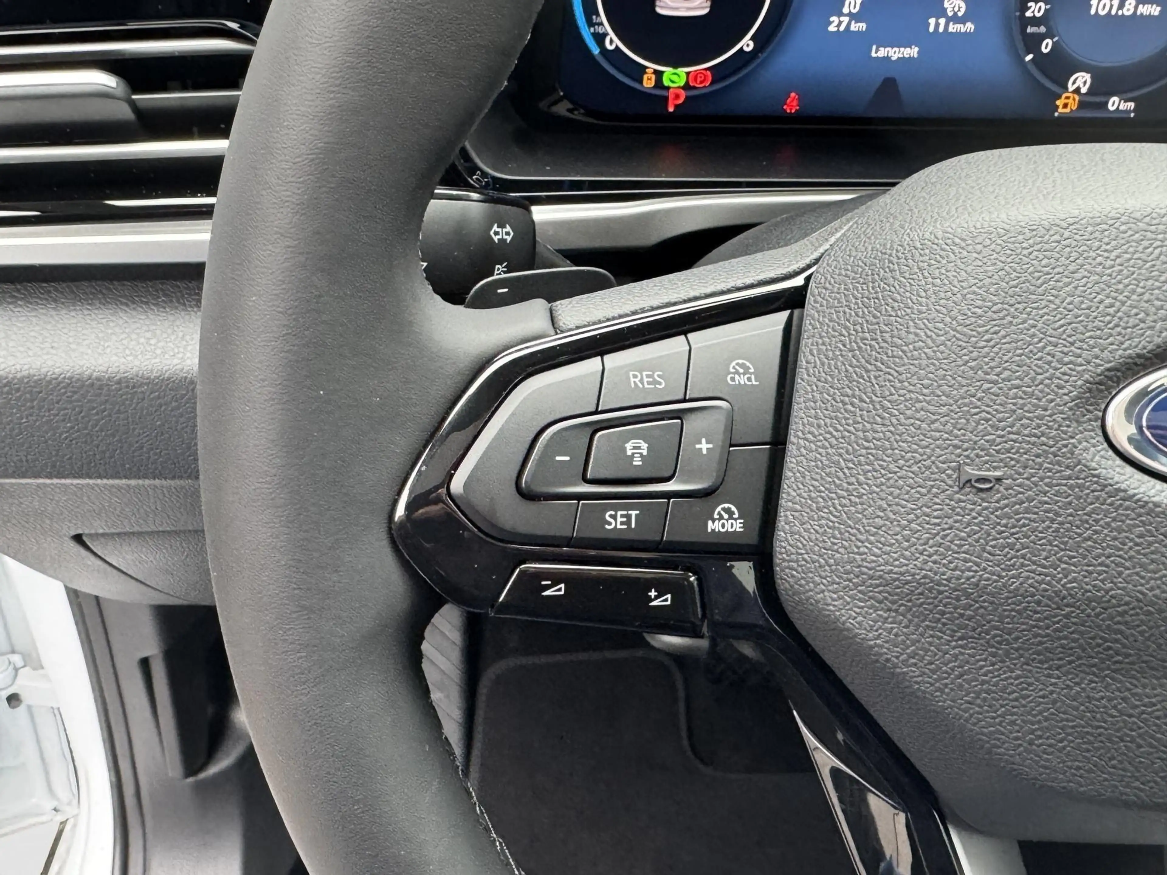 Ford Grand Tourneo Active 2,0 TDCI L2 7 Sitzer 2Zoklima Anhängerku... — photo 12
