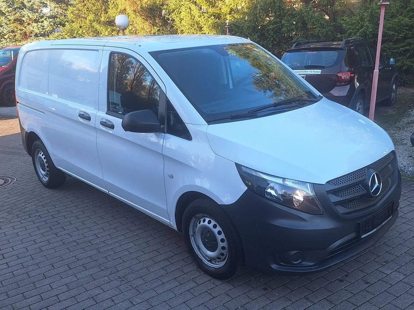 Mercedes-Benz Vito Kasten 110 CDI WORKER FWD kompakt Weiß - 1