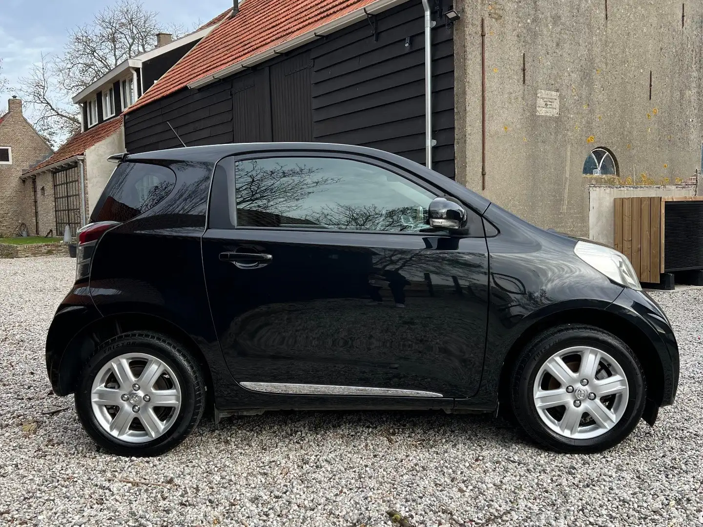 Toyota iQ VVTi blackedition / LMV / airco - 1
