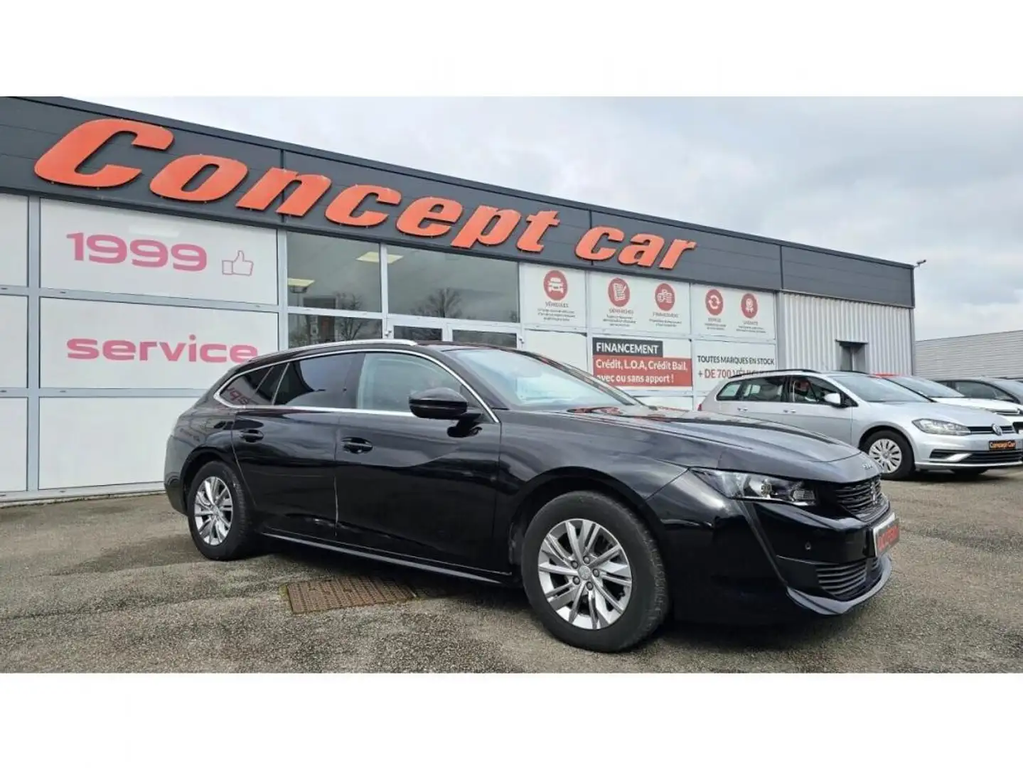 Peugeot ACTIVE 1.5 BlueHDi 130cv EAT8 + Cuir + Toit pano + Czarny - 1