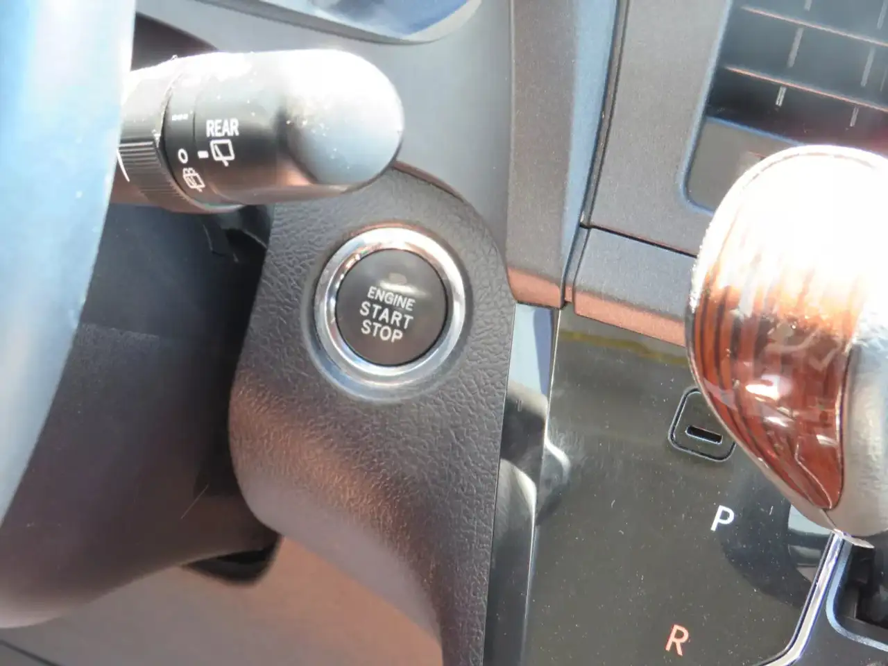 Toyota Sienna снимка Toyota Sienna