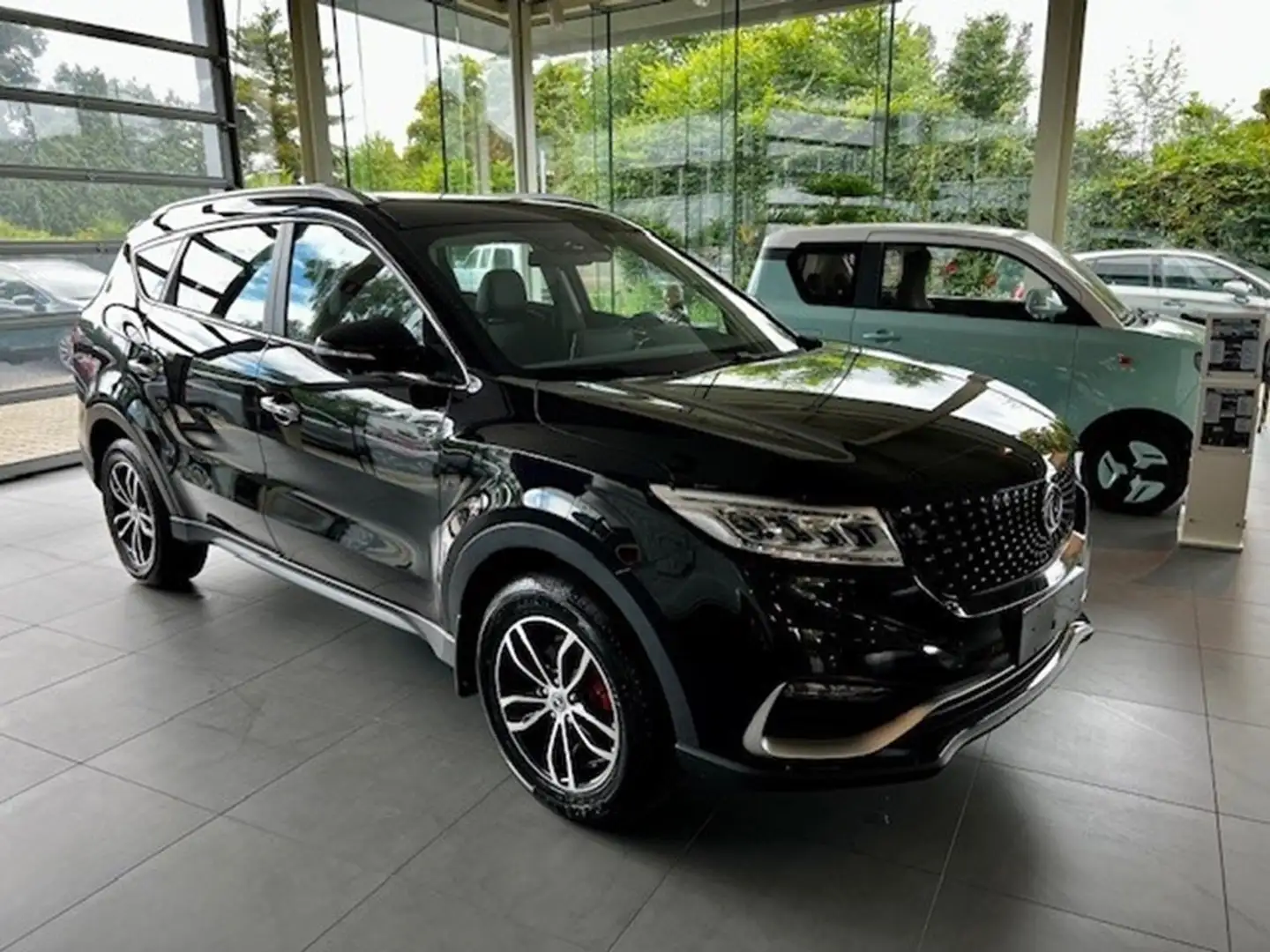 DFSK Fengon 580 Noir - 2