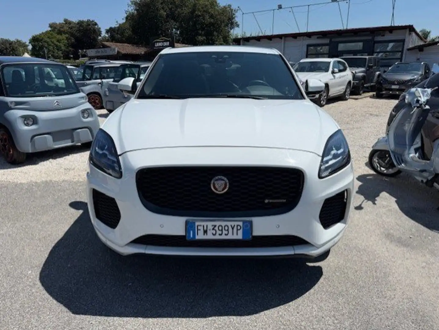 Jaguar E-Pace E-Pace 2.0d i4 R-Dynamic S awd 150cv Full Bianco - 1