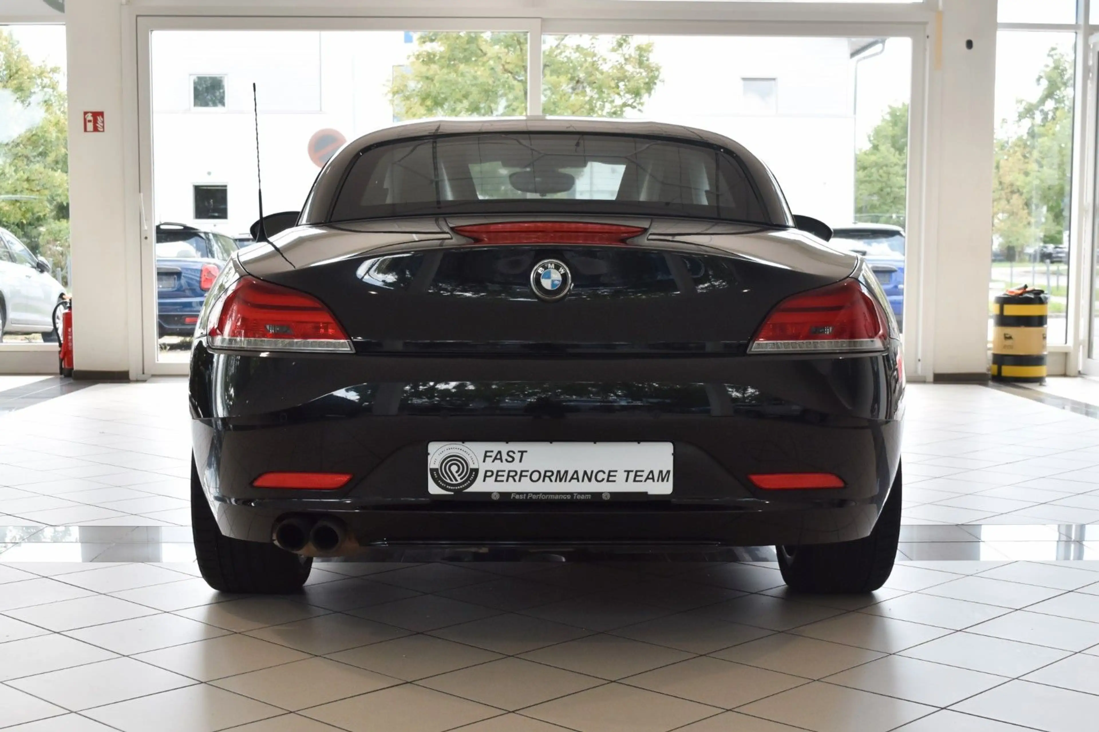 BMW Z4 Roadster sDrive 28i LCI~Design Pure Impulse — photo 11