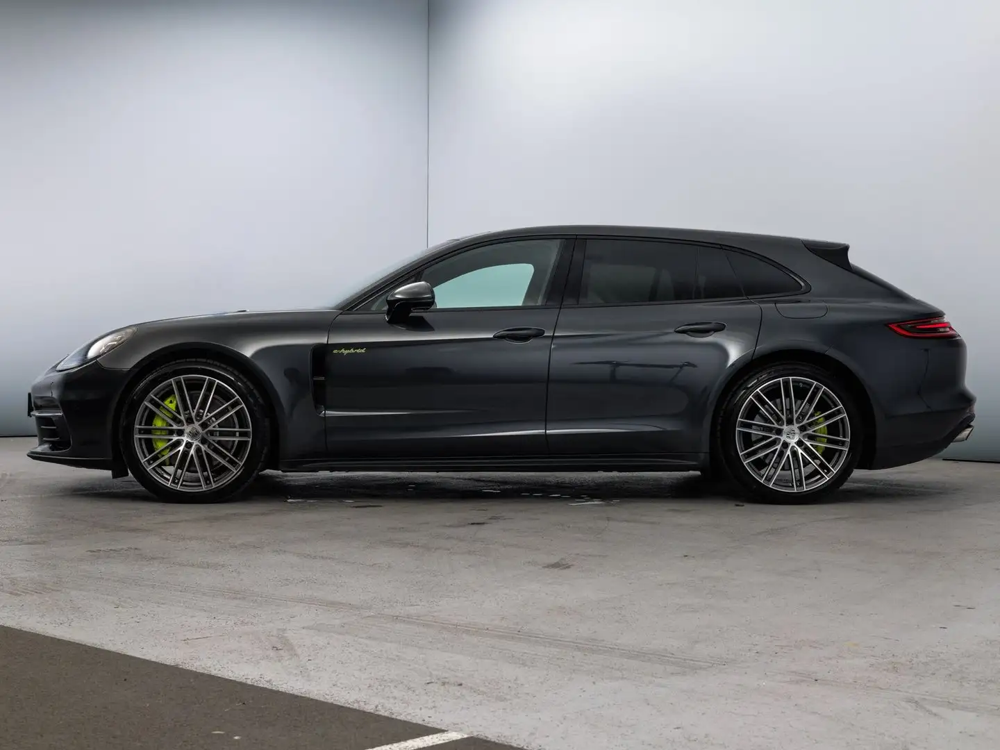 Porsche Panamera 4 E-Hybrid PHEV Sport Turismo Aut. Grau - 2