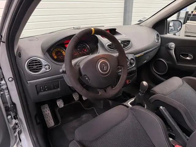 Renault Clio view 10