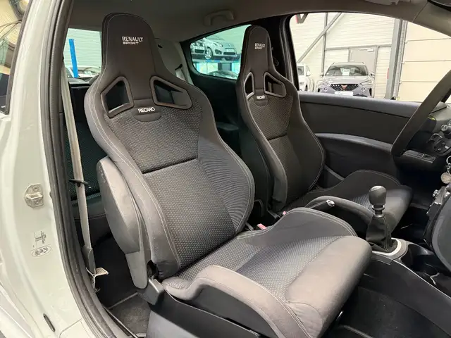 Renault Clio view 13