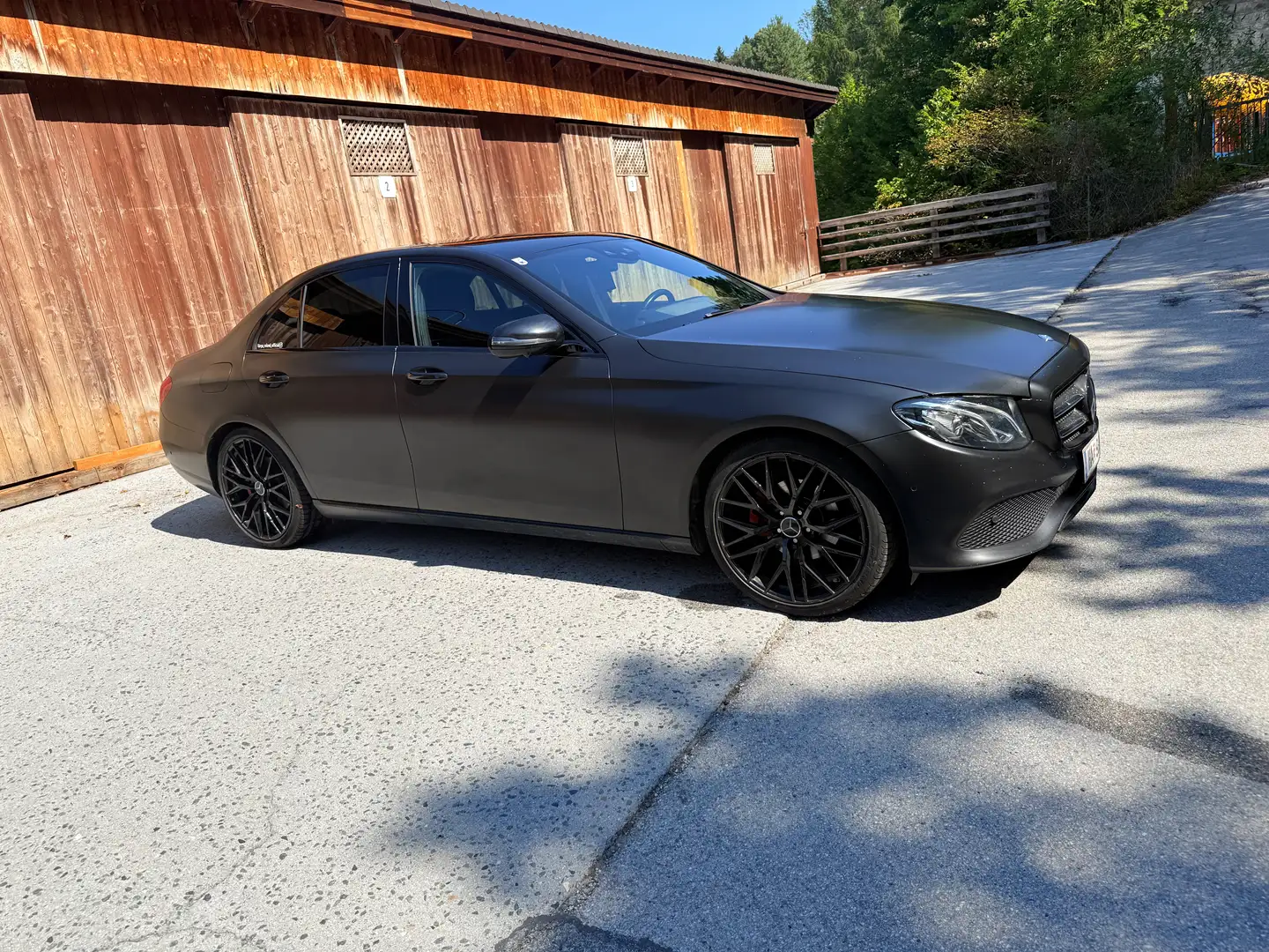 Mercedes-Benz E 220 E 220 d Aut. Weiß - 2