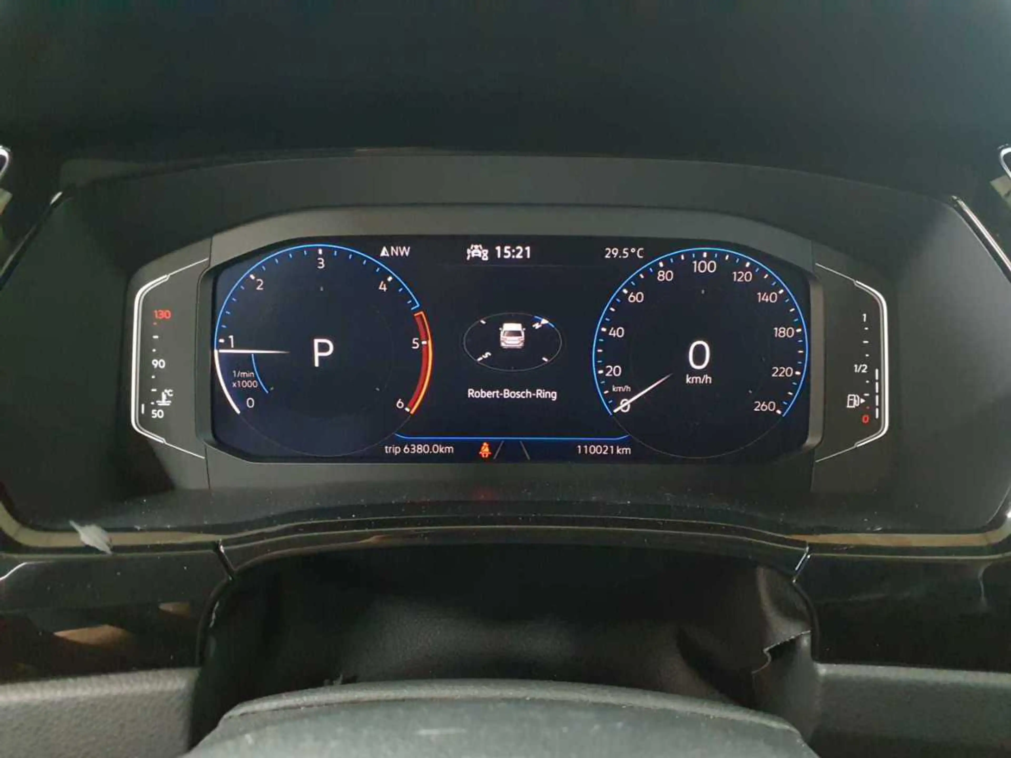 Volkswagen Touran — photo 7