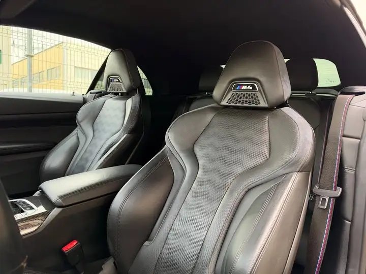 BMW M4 2024, foto 27