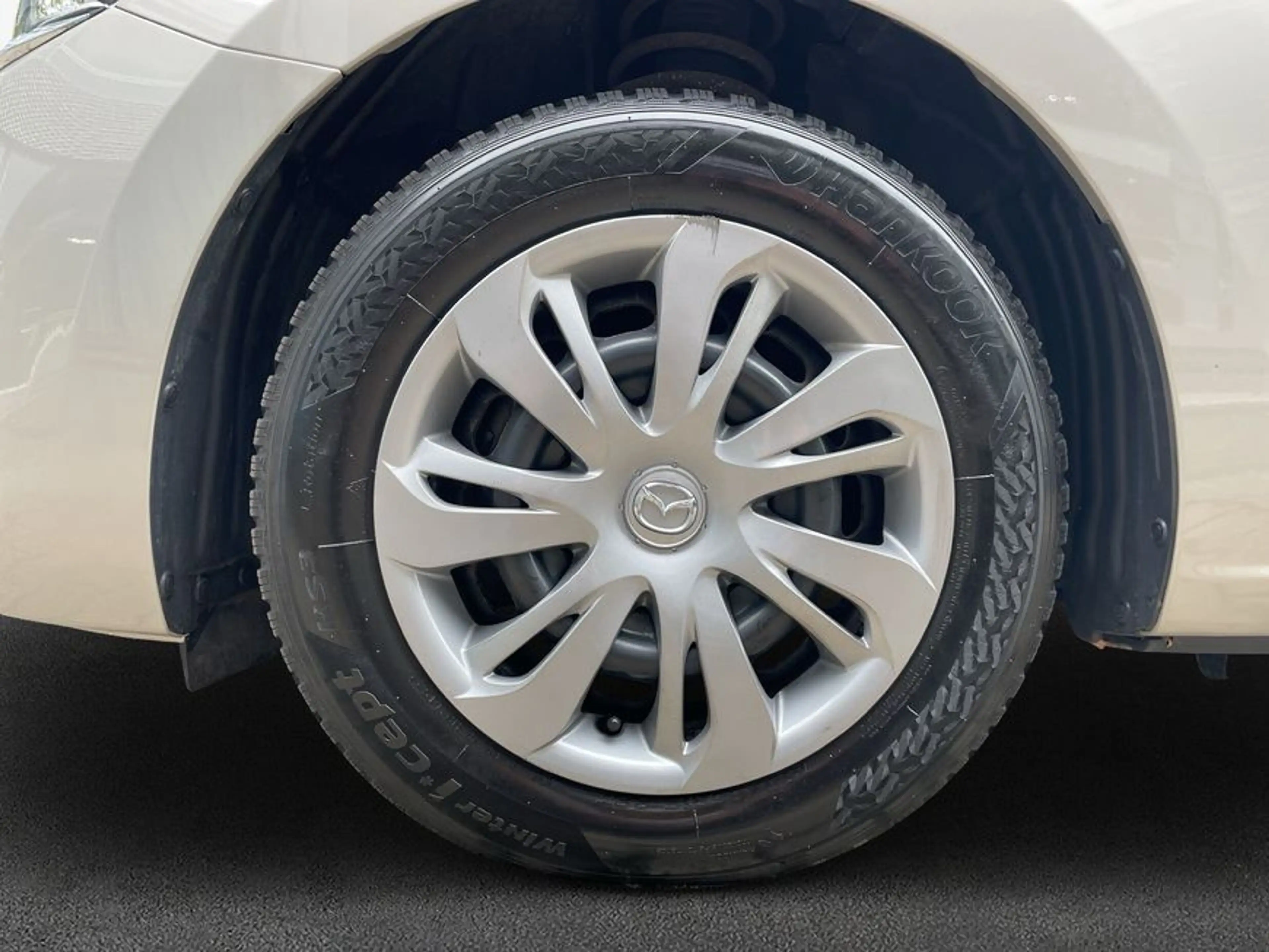 Mazda 2 SKYACTIV-G 75 Center-Line — photo 7