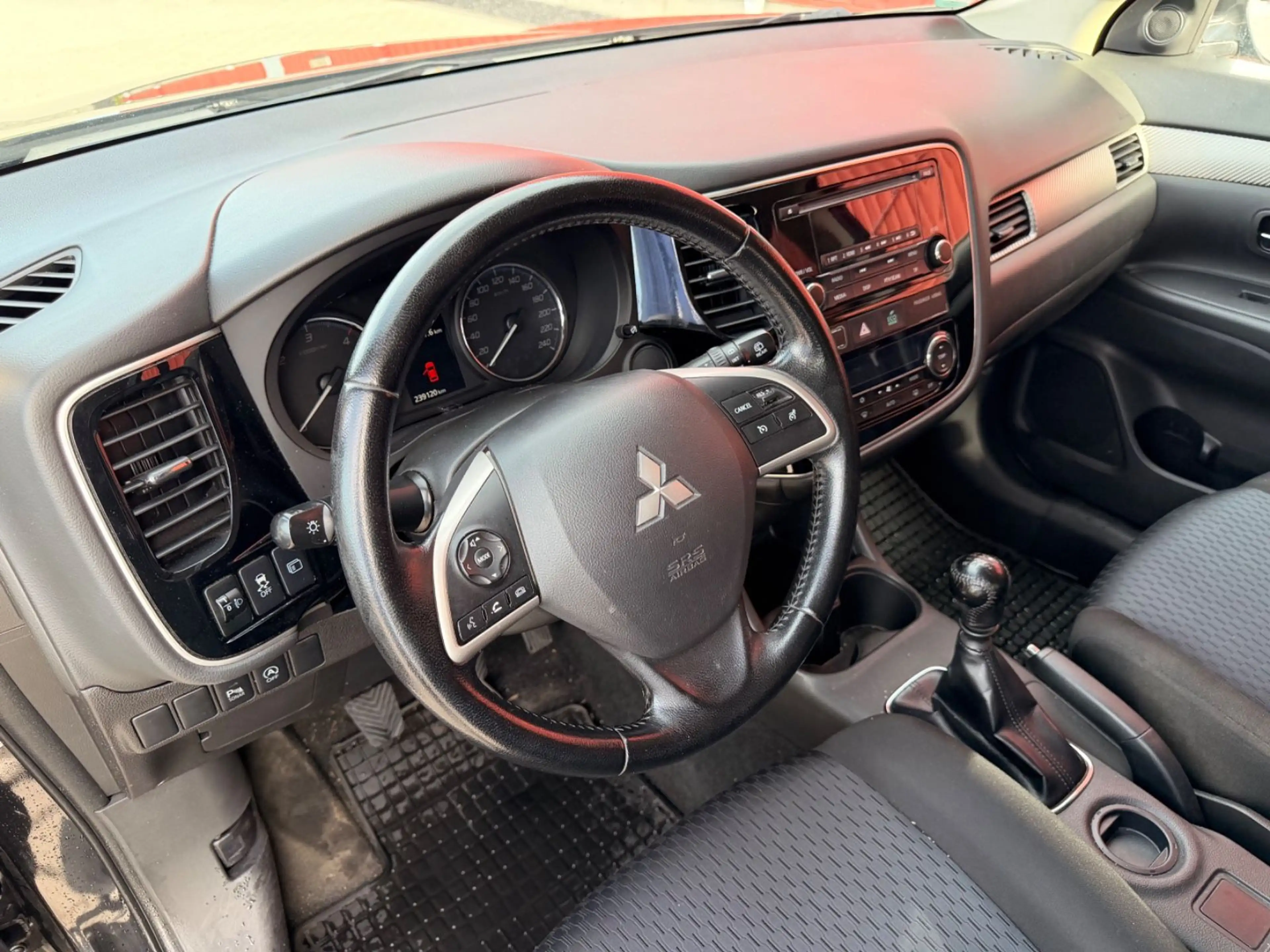 Mitsubishi Outlander 2.2 DI-D Style Tempo AHK TÜV NEU — photo 12