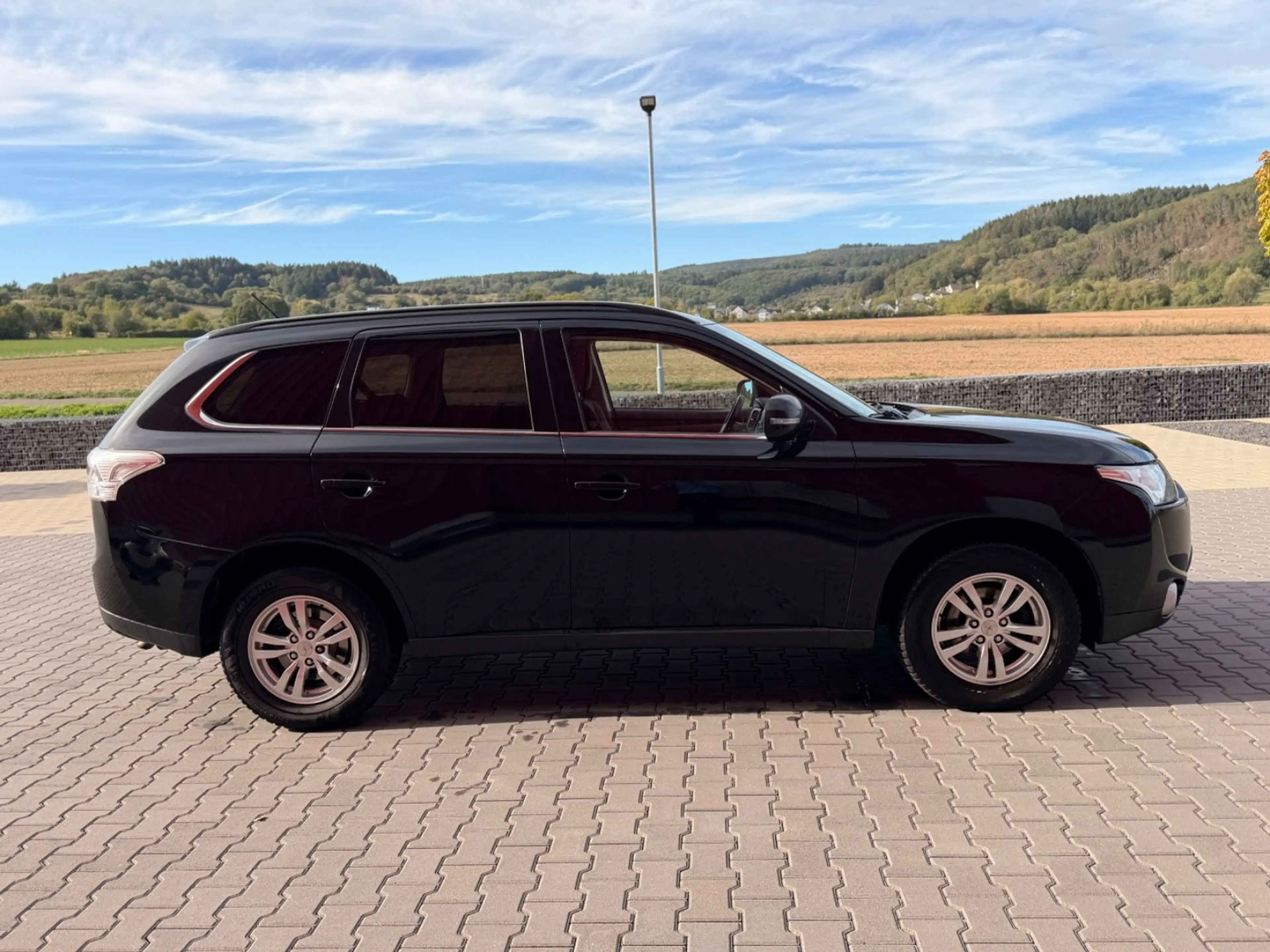 Mitsubishi Outlander 2.2 DI-D Style Tempo AHK TÜV NEU — photo 7