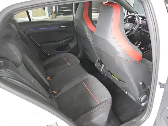 Volkswagen Golf view 5