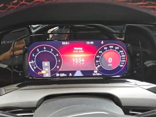 Volkswagen Golf view 9