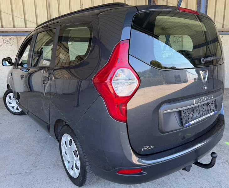 Dacia Lodgy 1.6i / Essence / 7 Places / Euro 6b — photo 4