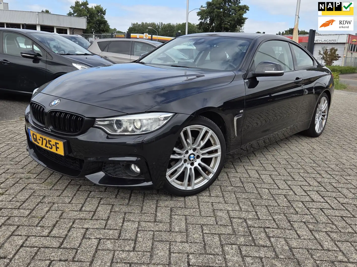 BMW 420 4-serie Coupé 420i High Executive//PANO/AUTOMAAT Zwart - 1