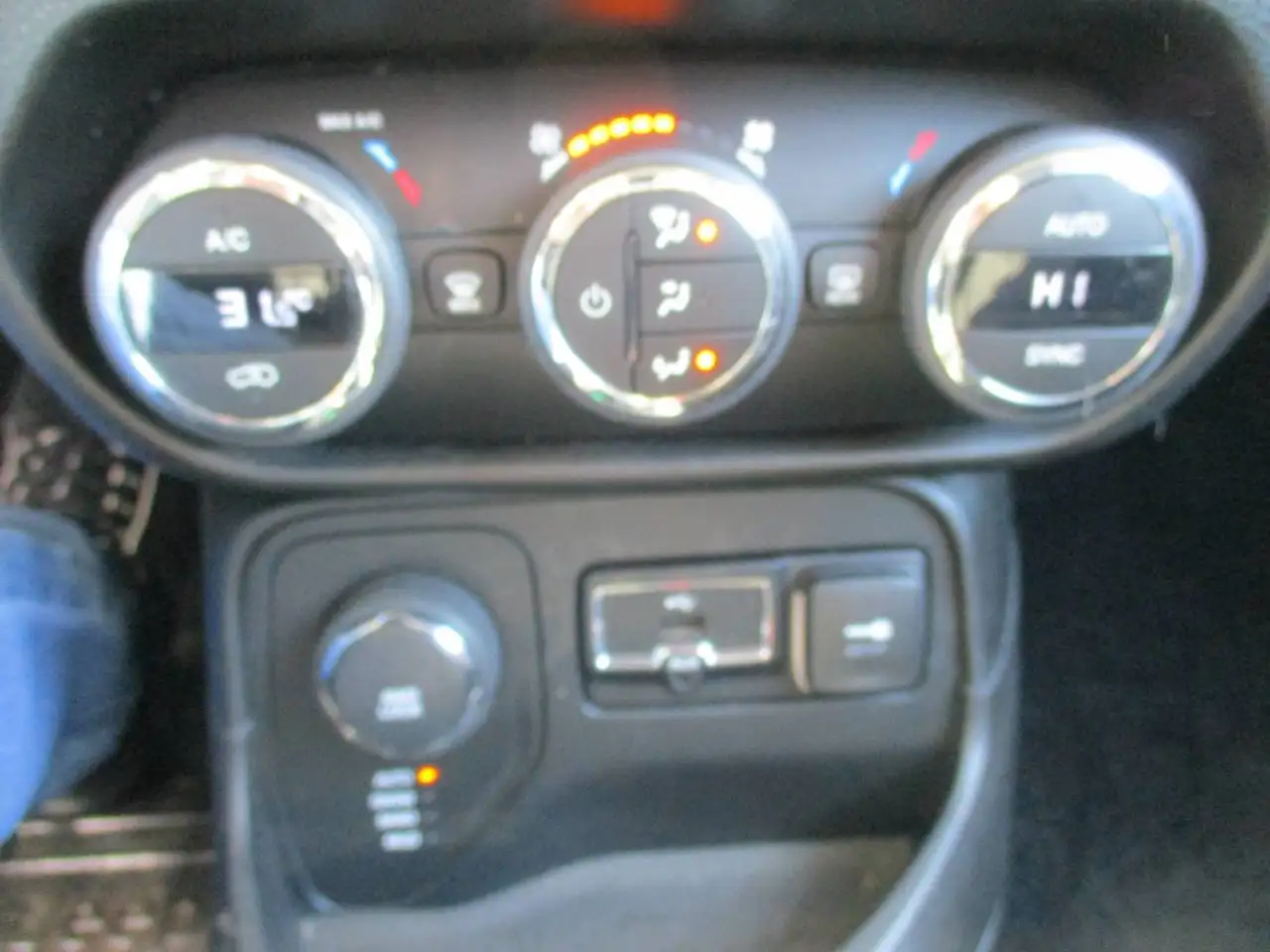 Jeep Renegade снимка Jeep Renegade
