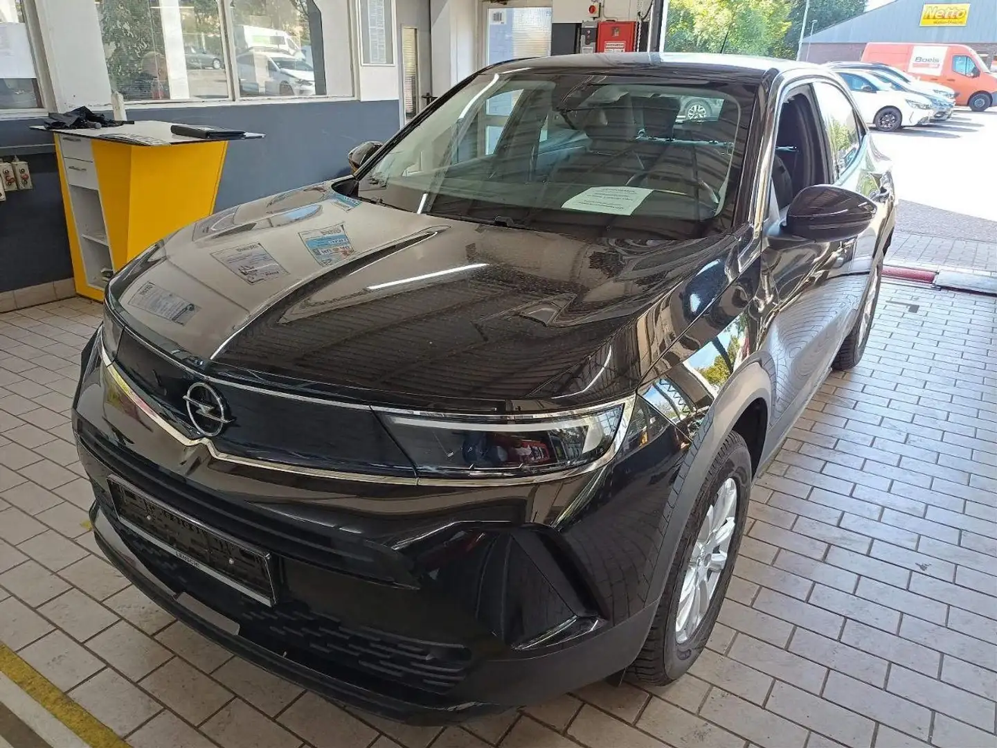 Opel Mokka e ACC+LED+Fernlichtass.+KlimaA+LM+AUT Zwart - 2
