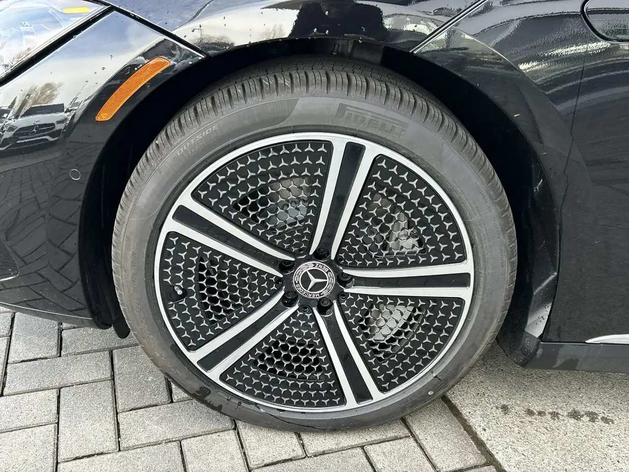 Mercedes-Benz EQE снимка Mercedes-Benz EQE