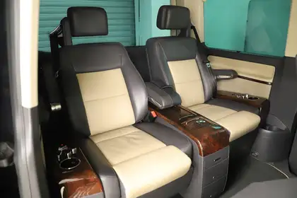 Annonce voiture d'occasion Volkswagen T5 Multivan - CARADIZE
