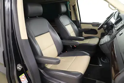 Annonce voiture d'occasion Volkswagen T5 Multivan - CARADIZE