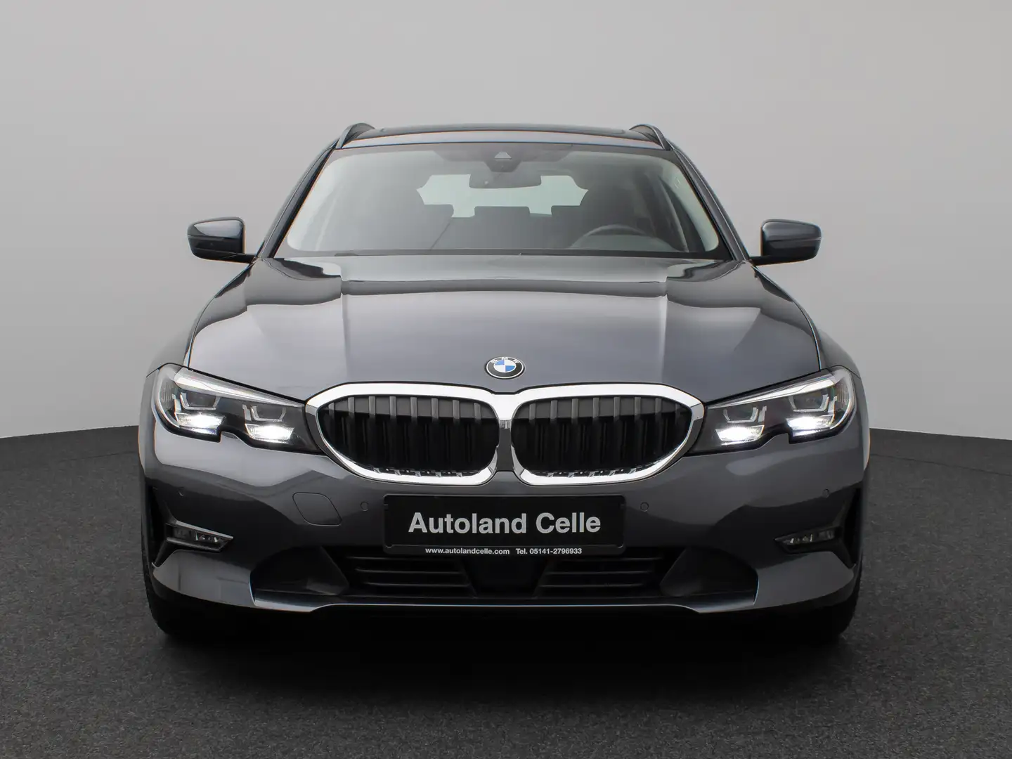 BMW 330 xD Panorama DAB HiFi Stop&Go PDC AHK Sport Grau - 2