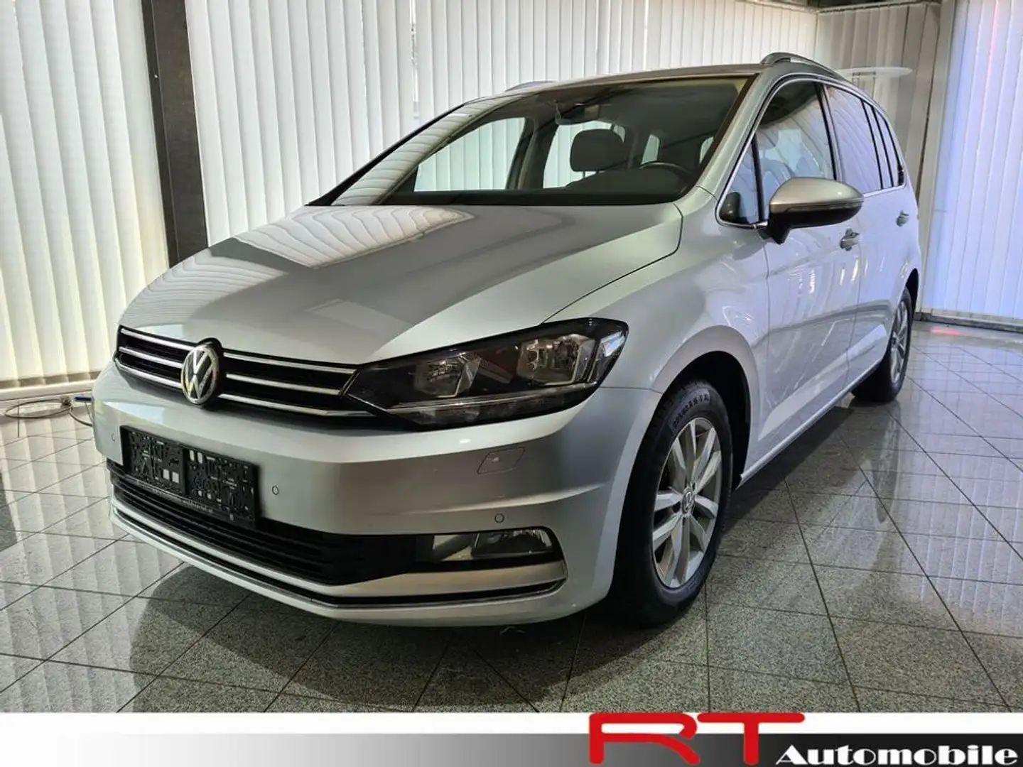 Volkswagen Touran Highline DSG ''ACC-Navi'' Срібний - 1
