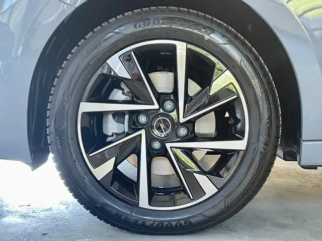Opel Corsa view 9