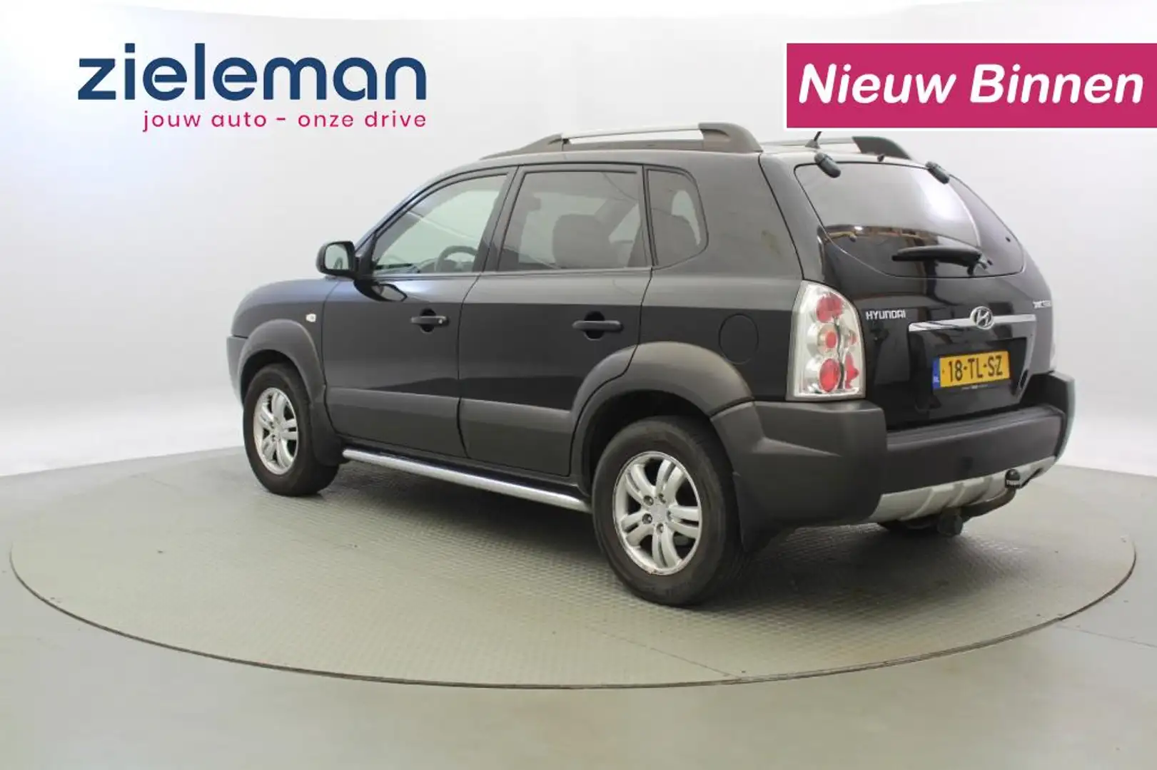 Hyundai TUCSON 2.0i Dynamic Cross - Airco, Trekhaak Zwart - 2