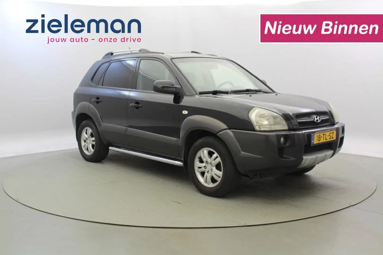 Hyundai TUCSON 2.0i Dynamic Cross - Airco, Trekhaak Zwart - 1