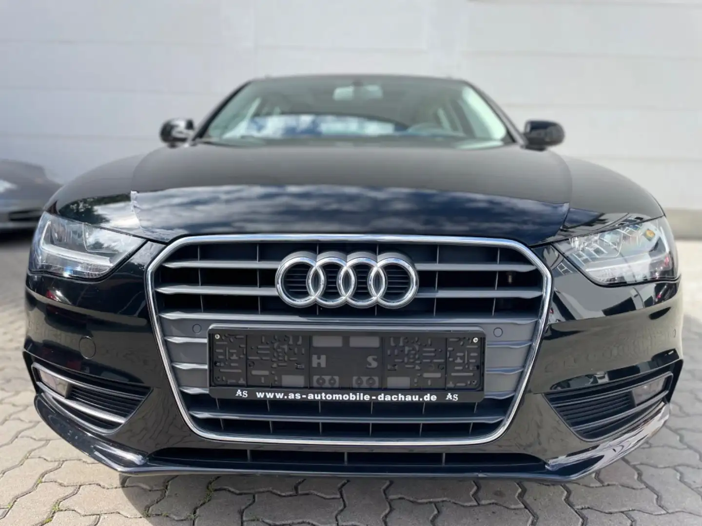 Audi A4 2.0 TDI ultra Attraction Avant EU6 /1.HAND Zwart - 1