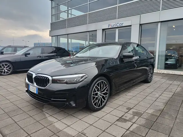 BMW 520 d 48V auto Pelle FariLED Android/CarPlay Cerchi19