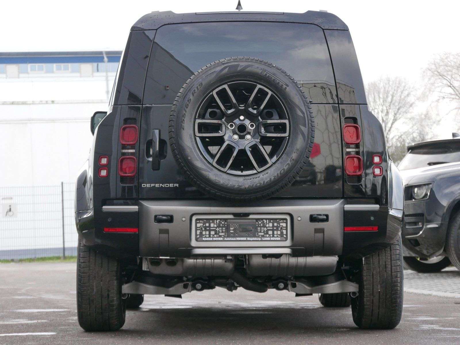Land Rover Defender