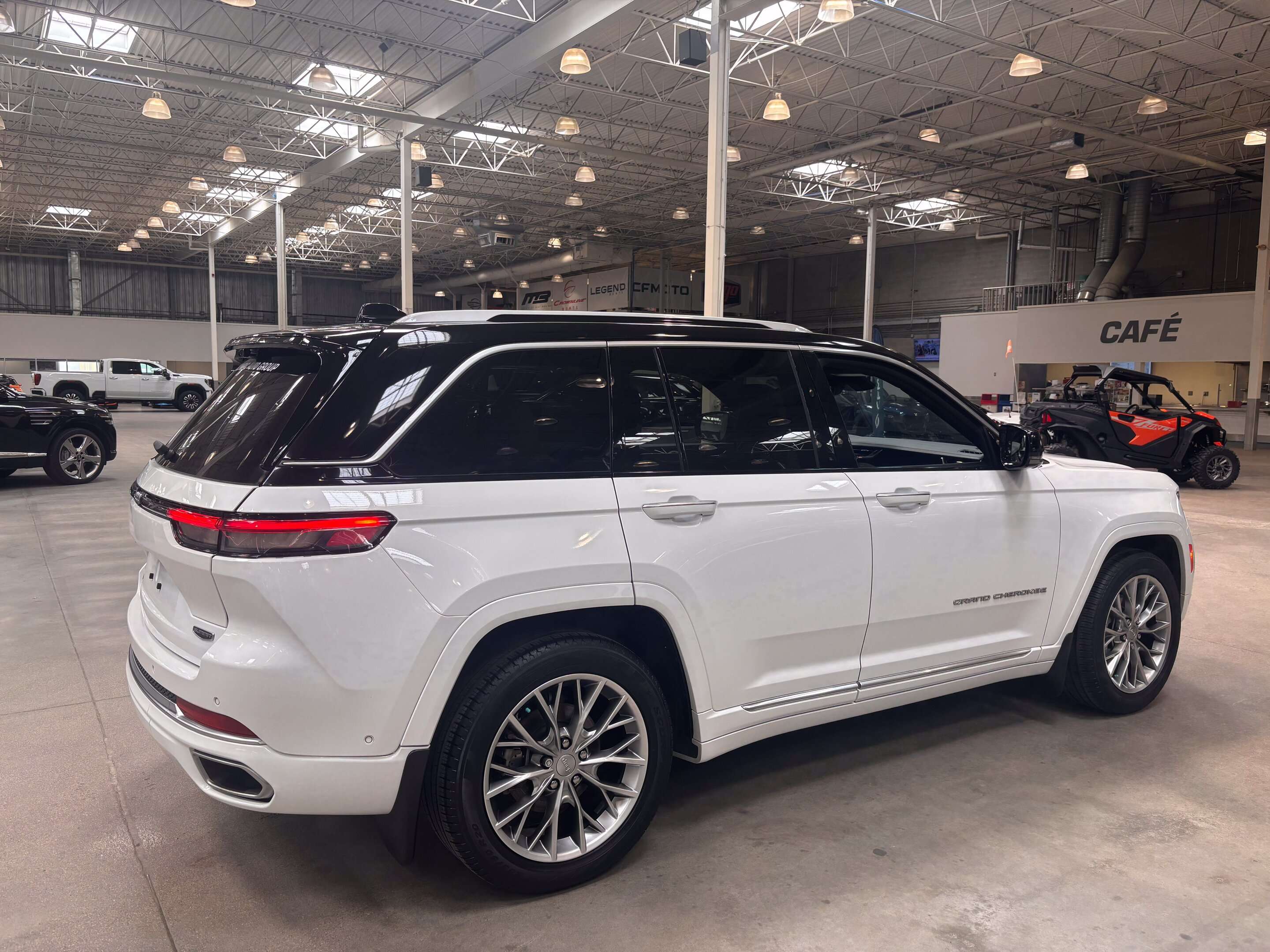 2023 Jeep Grand Cherokee Summit 4X4 | $175/ WEEK | FULLY EQUIPPED | LEATHER — снимка 1