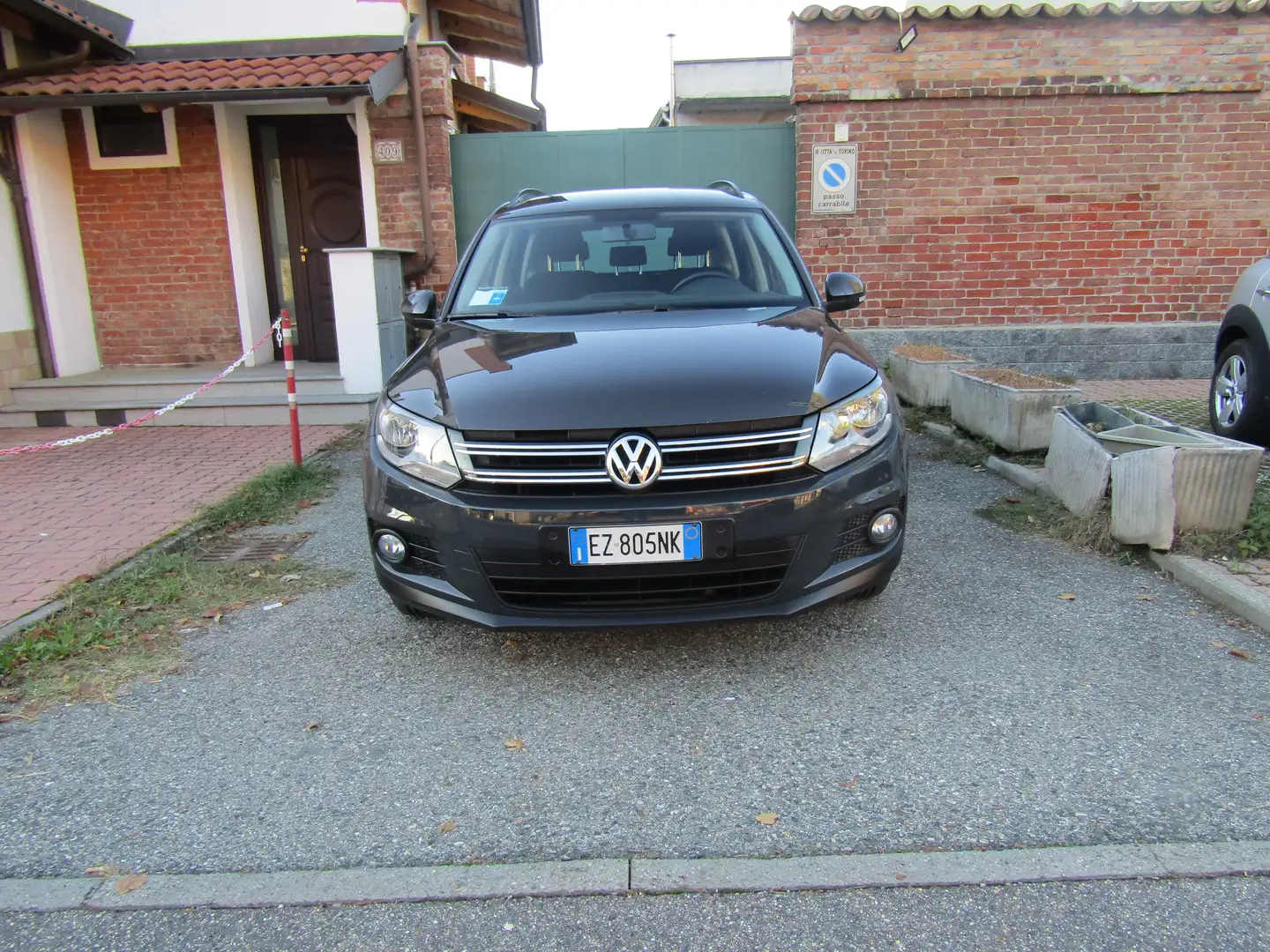 Volkswagen Tiguan 1.4 122CV "SOLO 52.900 km" Carplay, Bluetooth Grigio - 2