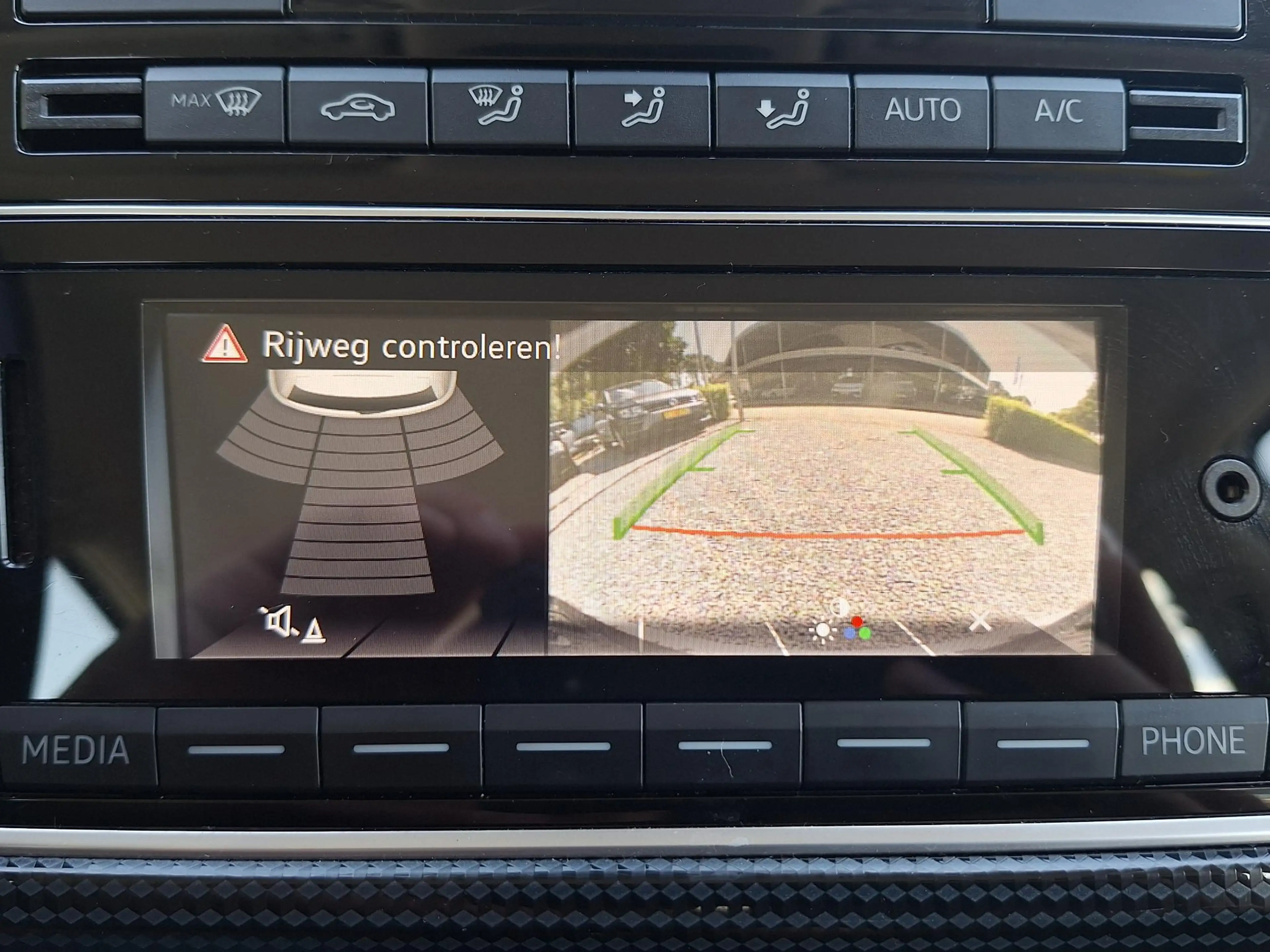 Volkswagen e-up! e-up! United (LM,Camera,Clima,Cruise) — photo 2