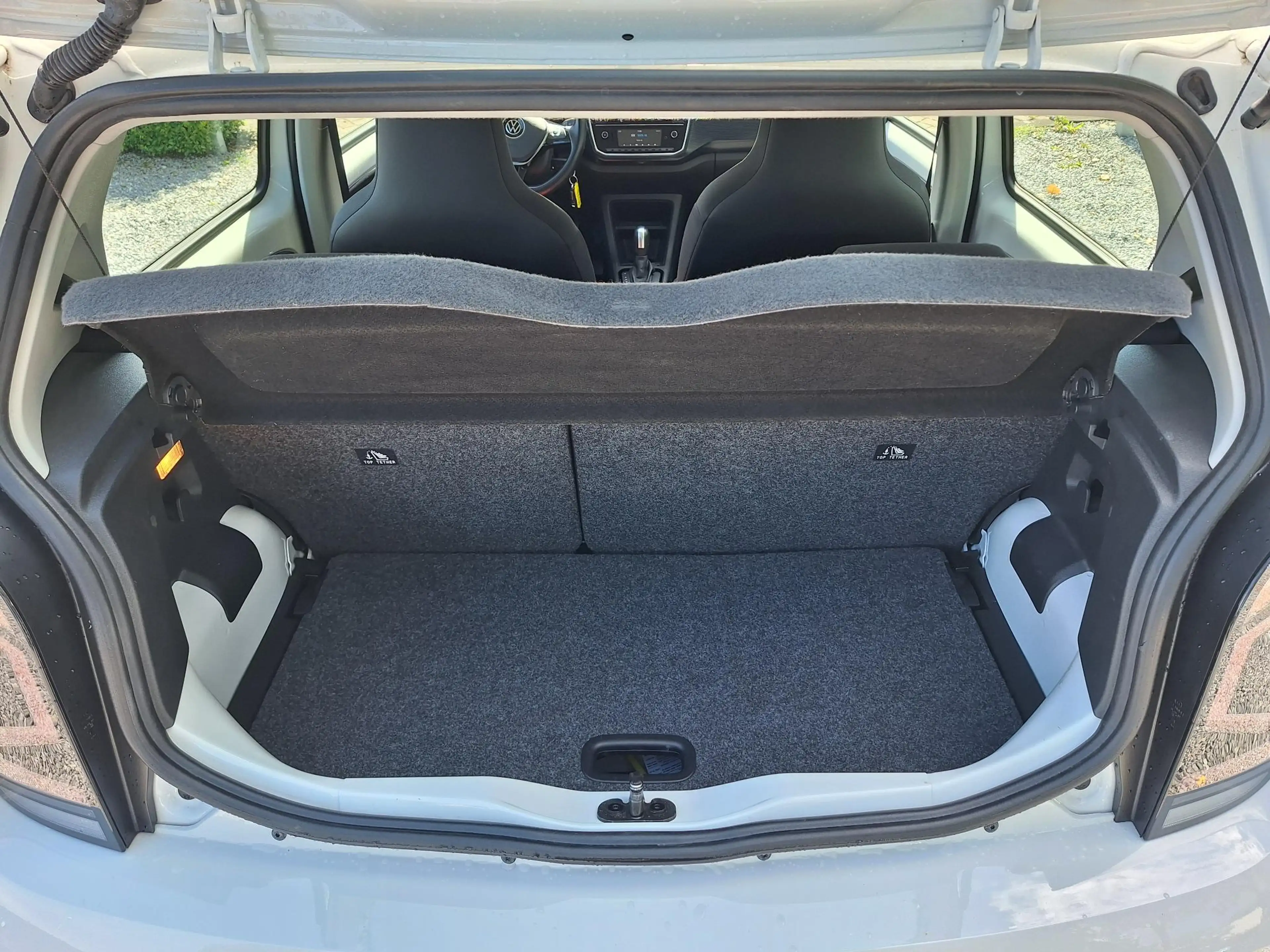 Volkswagen e-up! e-up! United (LM,Camera,Clima,Cruise) — photo 19