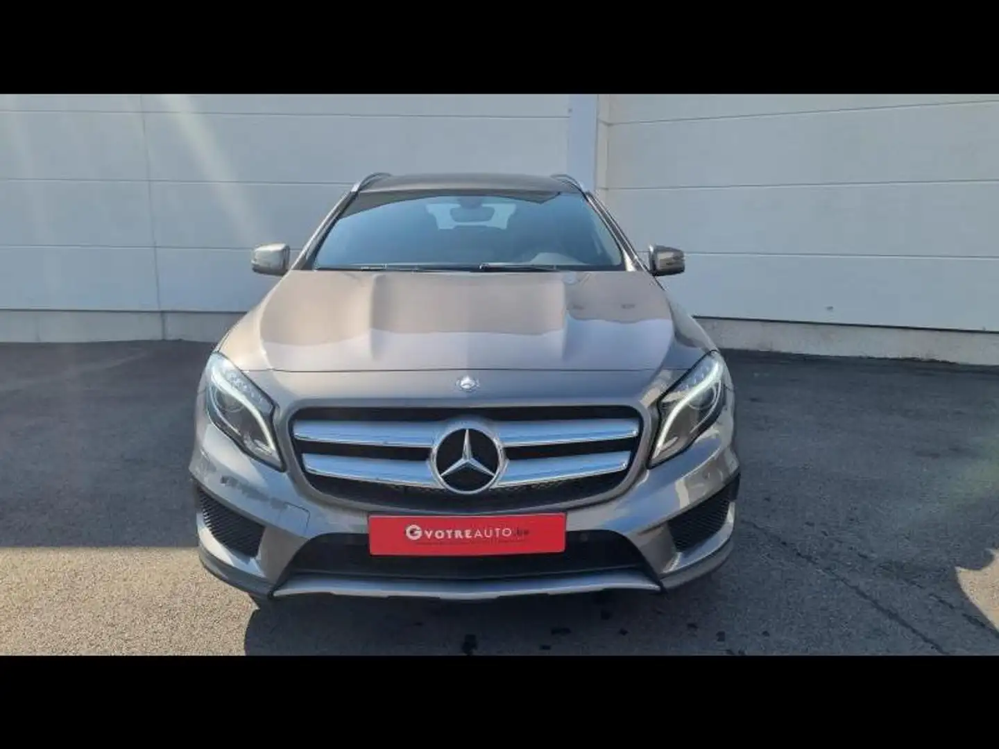 Mercedes-Benz GLA 180 180 d Gris - 2