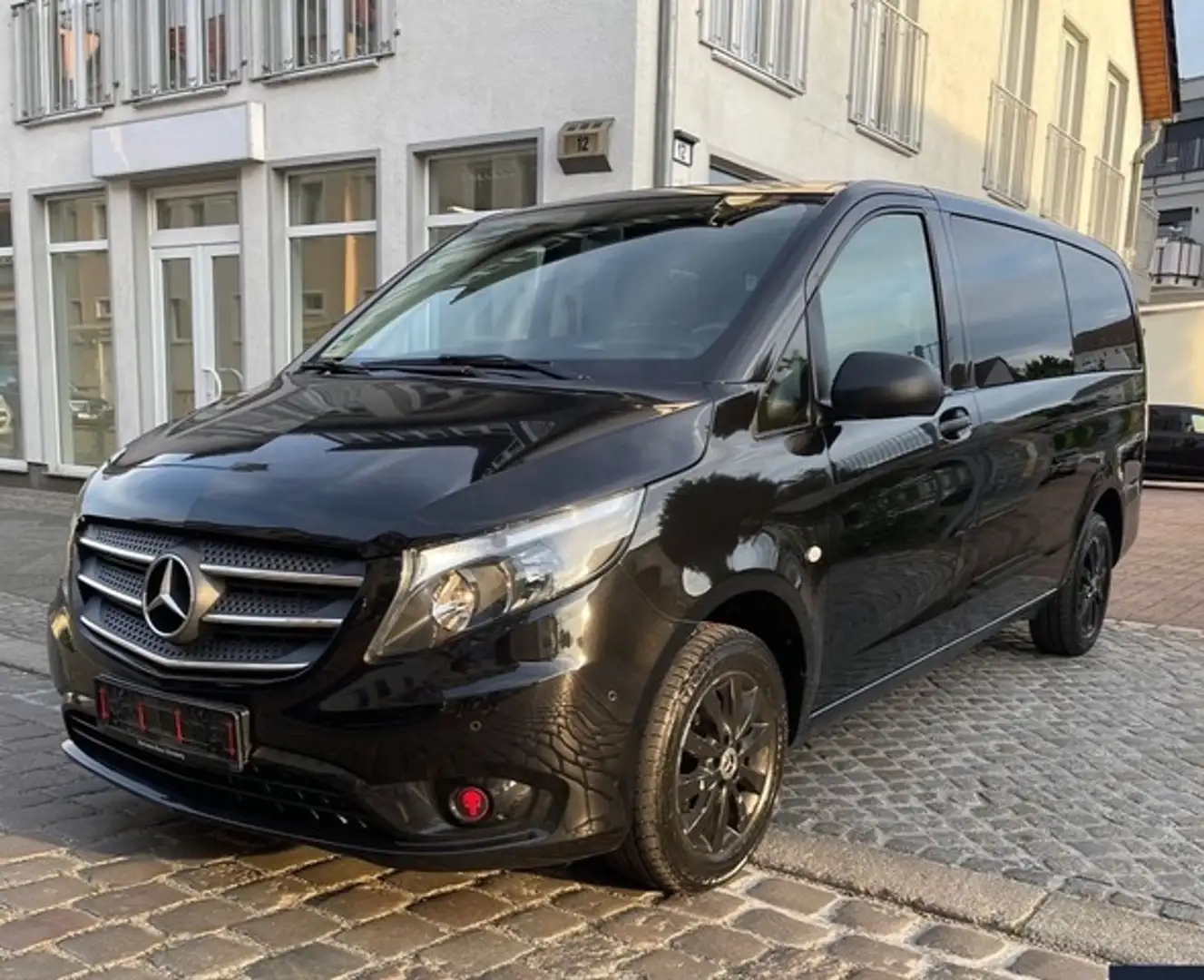 Mercedes-Benz Vito Tourer 116 Lang AHK PDC TEMPO Noir - 1