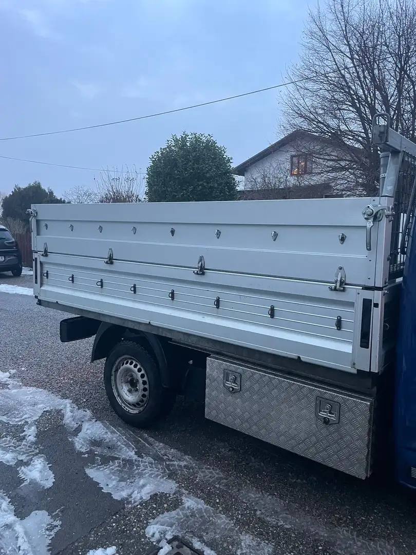 Volkswagen T5 Transporter - 2