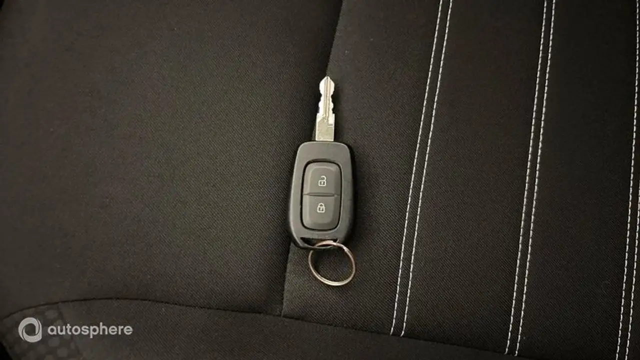 Dacia Duster — photo 16