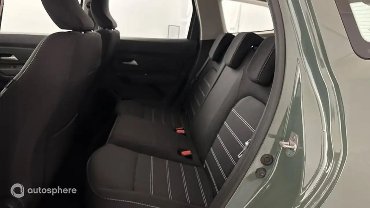 Dacia Duster — photo 13