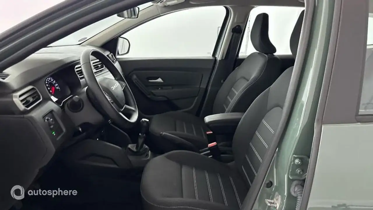 Dacia Duster — photo 12