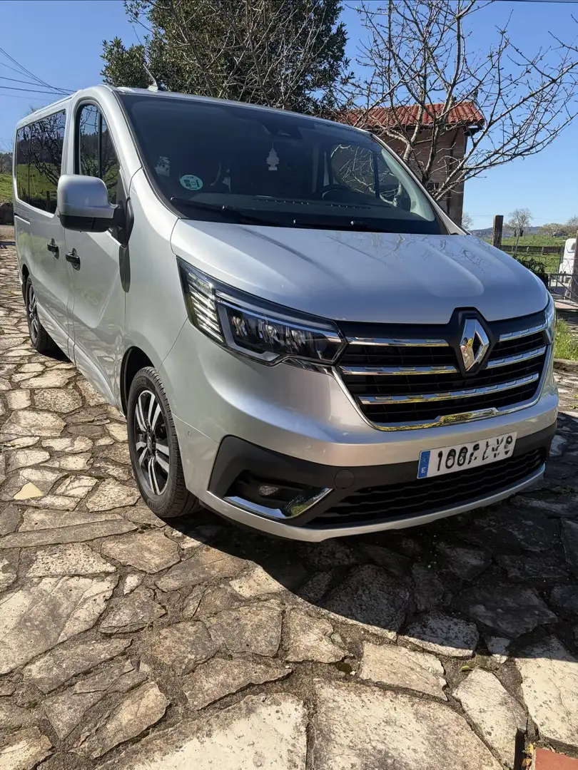Renault Trafic Trafic 2.0dCi Energy Blue SpaceClass EDC 110kW SpaceClass Plateado - 2